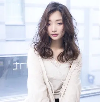 セミロング 美髪矯正・レイヤー 倉友哉のヘアスタイル