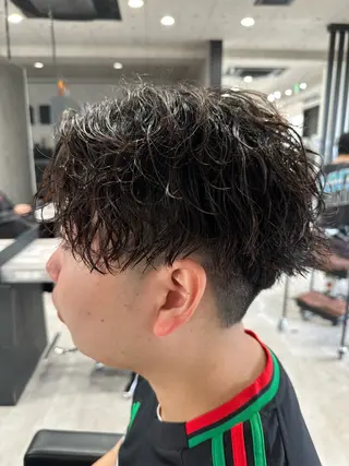 ショート パーマ メンズ ユウ🪄 パーマ指名No1のヘアスタイル