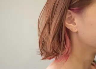 ミディアム 中川 茜里のヘアスタイル