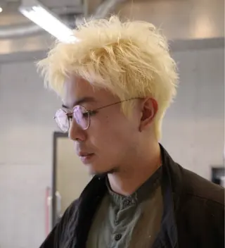 ショート カラー 🌀パーマ特化 美容師🌀/しゅんのヘアスタイル