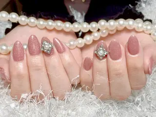 ネイル 🦋 Queenieのネイルデザイン