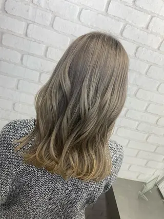 ミディアム カラー ブリーチカラー🫧 森　凪沙のヘアスタイル