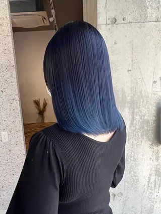 ミディアム カラー lani ブリーチ /ダブルカラーのヘアスタイル