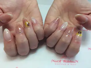 ネイル ネイルリボン 受付スタッフのネイルデザイン