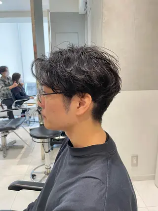 パーマ メンズ オリーブ カラー✨有坂映哉のヘアスタイル