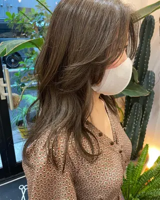 セミロング 透明感カラー 🦋AYAのヘアスタイル