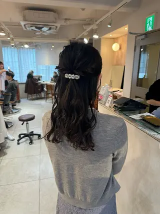 セミロング ヘアアレンジ Neolive 千尋のヘアスタイル