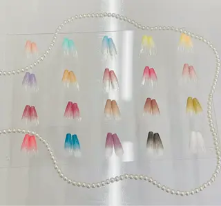 ネイル bijou nails　蓮のネイルデザイン