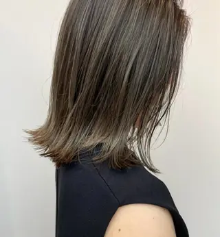 ミディアム カラー IT by ALBUM立川のヘアスタイル