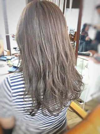 ロング カラー 川本 あゆのヘアスタイル