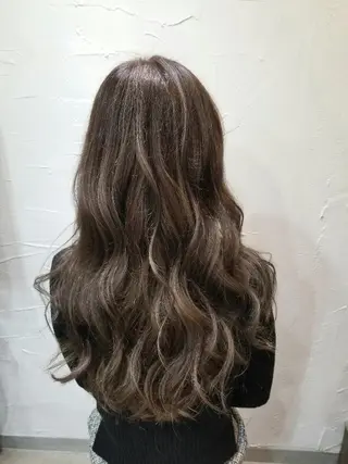 ロング カラー bathair  所属・bathair 持田侑祐のヘアスタイル