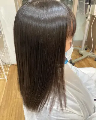 ミディアム Keita 白髪ぼかしのヘアスタイル