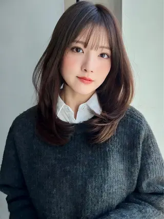 セミロング 白井 音羽のヘアスタイル