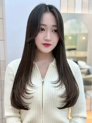 ロング 🪽大人色気レイヤー 美髪縮毛 金山🪽のヘアスタイル