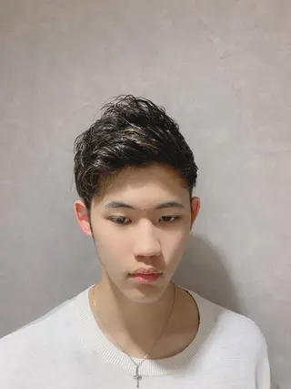 ショート カラー メンズ Watai 艶髪 當間 大知のヘアスタイル