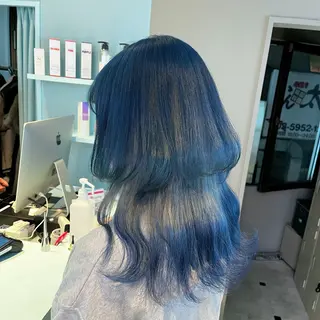 セミロング カラー ブリーチカラー 🩵MIZUKIのヘアスタイル