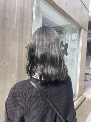 セミロング ヘアアレンジ 山下 とよかのヘアスタイル