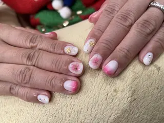 ネイル 中川 愛理のネイルデザイン