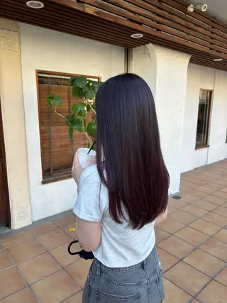 ロング カラー putri 川邉 優花のヘアスタイル