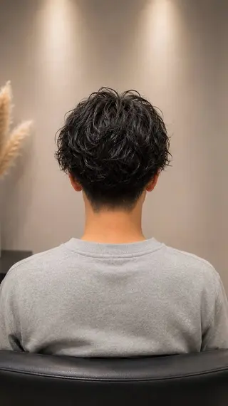 ショート パーマ メンズ 髪質改善 / 暖色カラー/井上未悠のヘアスタイル