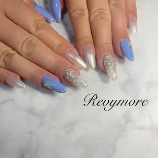ミディアム ネイル nail salon Revymoreのネイルデザイン