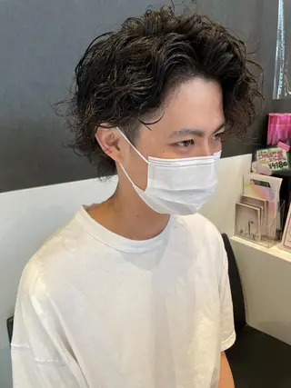 ショート パーマ メンズ メンズヘア特化 崎田 成人のヘアスタイル