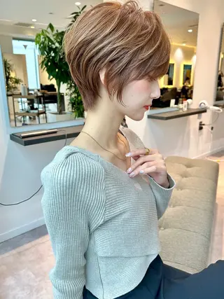 ショート カラー ヘアアレンジ 髙山 莉愛のヘアスタイル