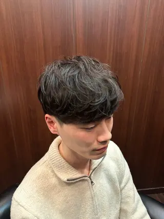 ショート パーマ メンズ 栗原 周太郎のヘアスタイル