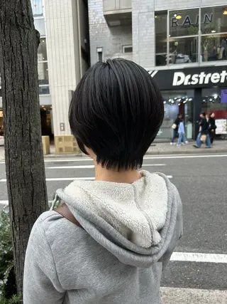 ショート stylist 倉本恋のヘアスタイル