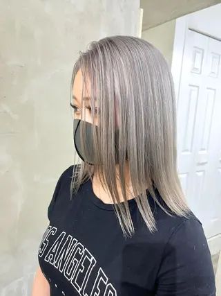 カラー 渋谷🎨ブリーチ特化 ×エクステ🎨レンのヘアスタイル