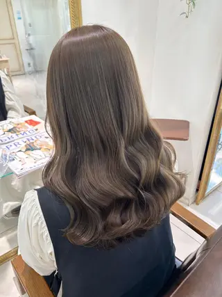 ロング カラー 透明感カラー 古山 結季🌙🖤のヘアスタイル