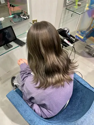 ミディアム カラー 安井まゆ _Box mico.のヘアスタイル