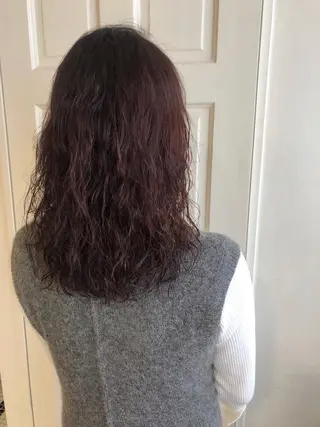 ミディアム カラー パーマ MIOベージュカラー 柔らかいカラーのヘアスタイル