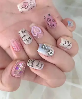 ネイル VIVIAN リサのネイルデザイン