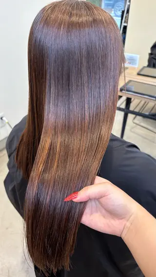 セミロング 根岸 麻菜のヘアスタイル