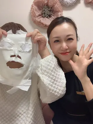 美顔サロン REBELLAのエステ・リラクイメージ