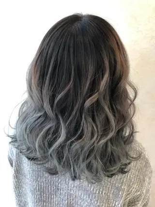セミロング カラー 海外レイヤー/ 梅田美容室のヘアスタイル