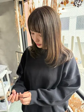セミロング カラー ウルフ レイヤー パーマ🪐MANAのヘアスタイル