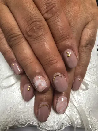 ネイル 石谷 詩織のネイルデザイン