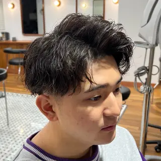 ショート パーマ メンズ メンズカット✂️ スキンフェード伊藤陸のヘアスタイル