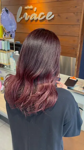 セミロング カラー ヘアアレンジ インナー×縮毛矯正 ピンクカラー澤井里菜のヘアスタイル