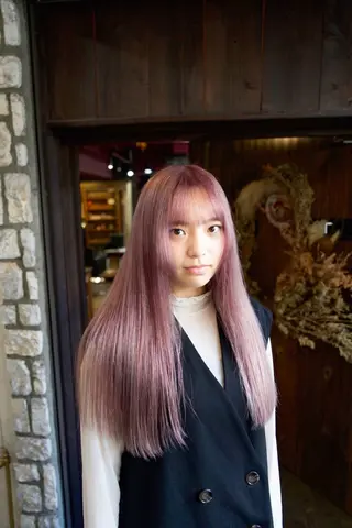 ロング カラー 安藤悠里/ハイトーン /デザインカラーのヘアスタイル