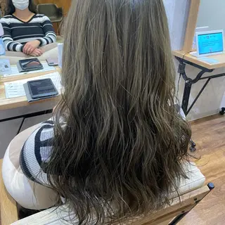 ロング 安岡 稜太のヘアスタイル