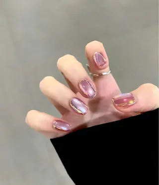 シン アモンのネイルデザイン