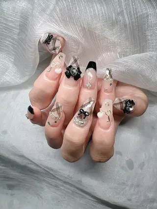 ネイル Lee Nailsのネイルデザイン
