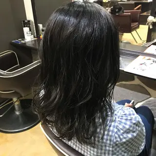 セミロング カラー 杉山 莉香のヘアスタイル