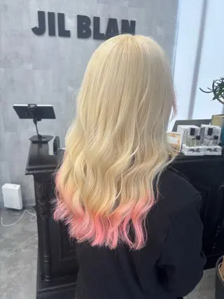 ミディアム 市毛 結菜のヘアスタイル
