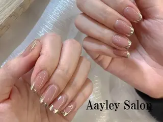 ショート カラー ネイル Aayley アイリ―サロンのネイルデザイン