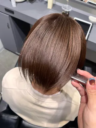 ショート カラー 堀越 エリのヘアスタイル