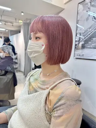 ショート カラー ヘアアレンジ ボブ/透明感ベージュ 🫧クルミ🌟のヘアスタイル